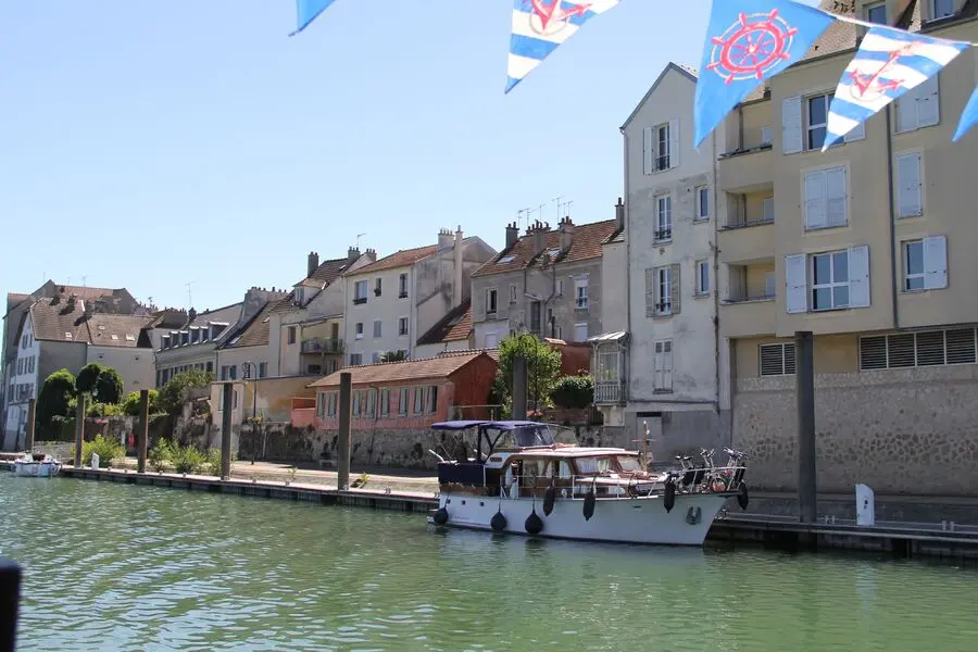 A picture of Lagny-sur-Marne in France where TDR is headquartered